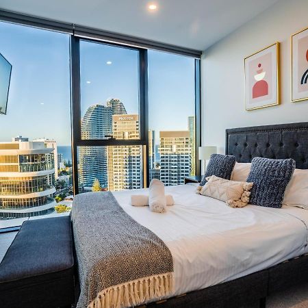 2 Bedroom Luxurious Family Apartment Next To Pacific Fair - Broadbeach Gold Coast Gc22 ภายนอก รูปภาพ