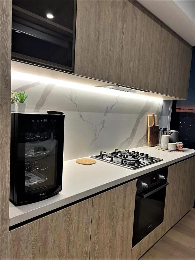 2 Bedroom Luxurious Family Apartment Next To Pacific Fair - Broadbeach Gold Coast Gc22 ภายนอก รูปภาพ