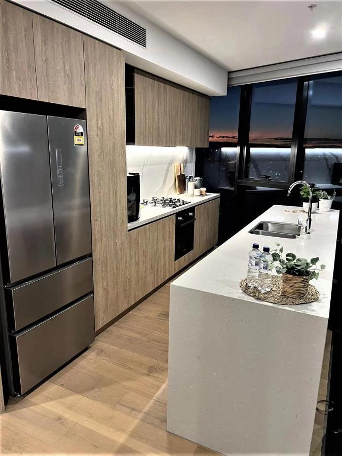 2 Bedroom Luxurious Family Apartment Next To Pacific Fair - Broadbeach Gold Coast Gc22 ภายนอก รูปภาพ