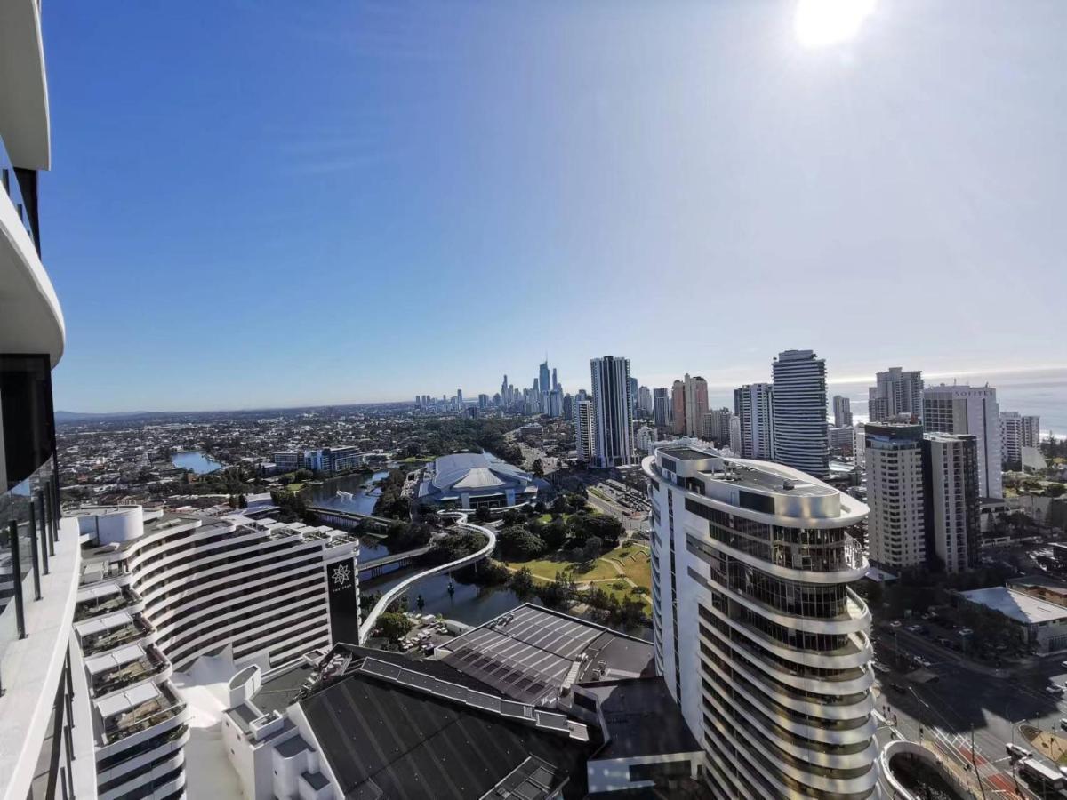 2 Bedroom Luxurious Family Apartment Next To Pacific Fair - Broadbeach Gold Coast Gc22 ภายนอก รูปภาพ