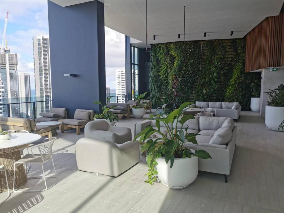 2 Bedroom Luxurious Family Apartment Next To Pacific Fair - Broadbeach Gold Coast Gc22 ภายนอก รูปภาพ