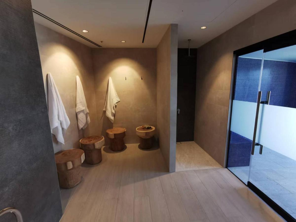 2 Bedroom Luxurious Family Apartment Next To Pacific Fair - Broadbeach Gold Coast Gc22 ภายนอก รูปภาพ