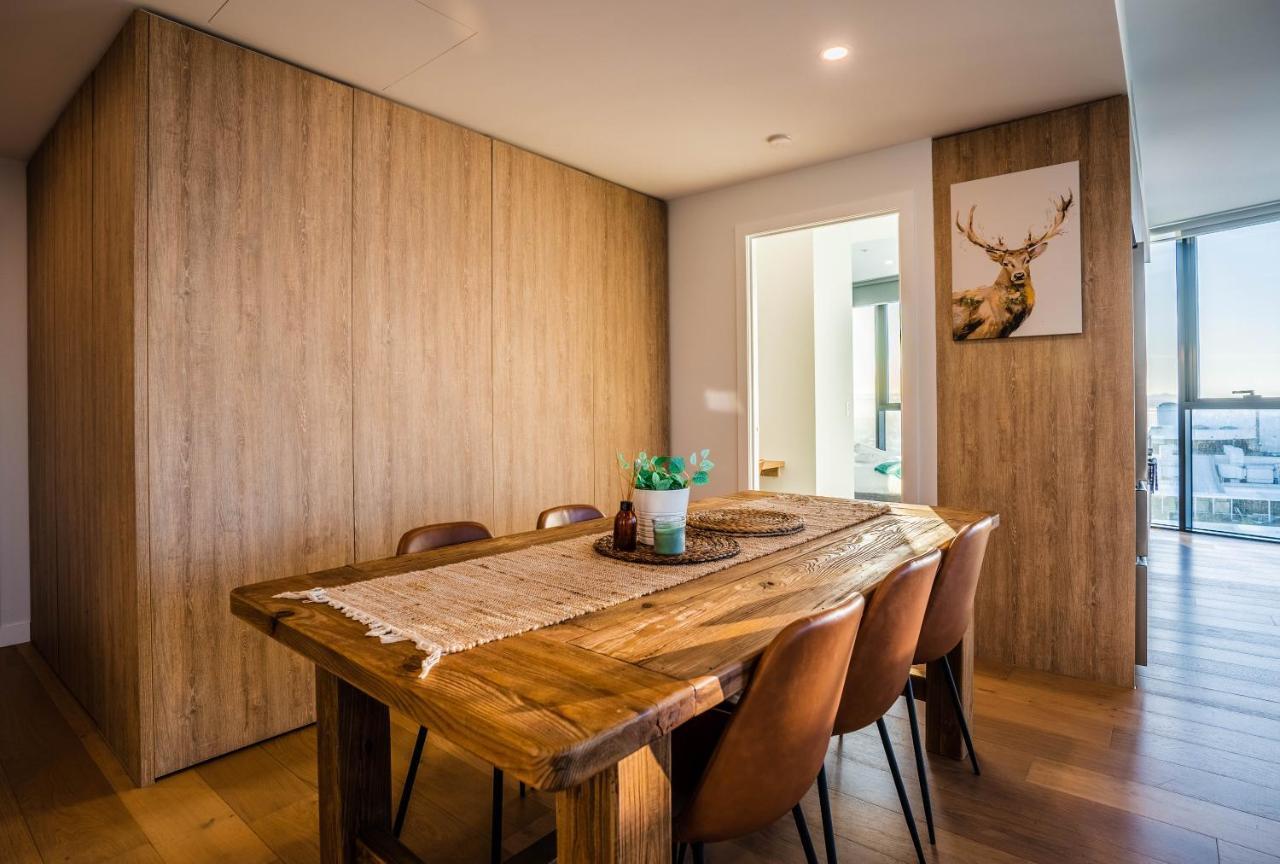 2 Bedroom Luxurious Family Apartment Next To Pacific Fair - Broadbeach Gold Coast Gc22 ภายนอก รูปภาพ