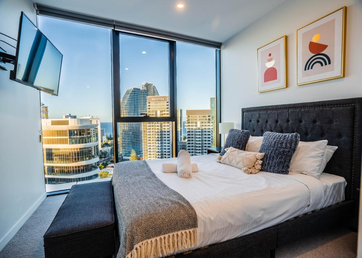 2 Bedroom Luxurious Family Apartment Next To Pacific Fair - Broadbeach Gold Coast Gc22 ภายนอก รูปภาพ