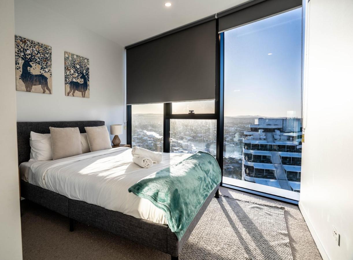 2 Bedroom Luxurious Family Apartment Next To Pacific Fair - Broadbeach Gold Coast Gc22 ภายนอก รูปภาพ